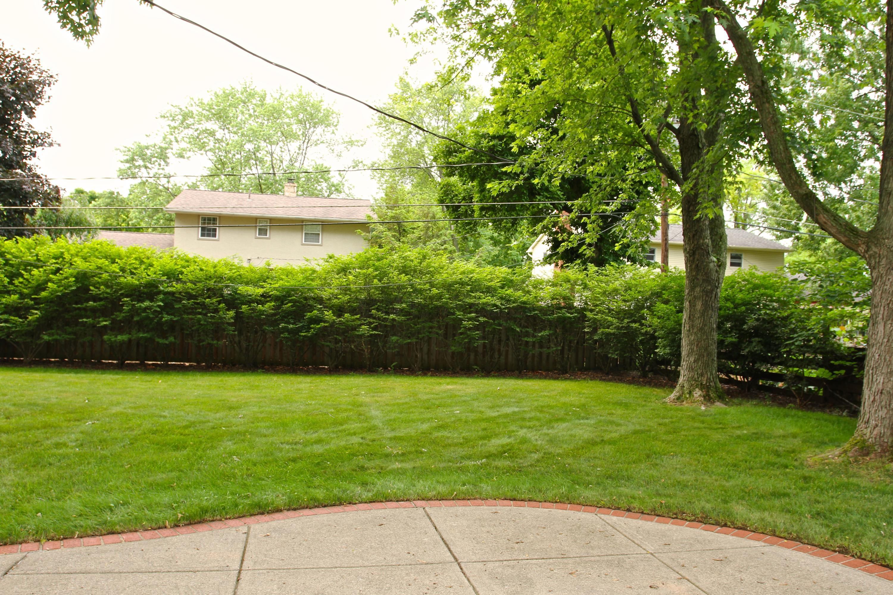 1343 Windham Road Columbus, OH 43220 - Photo 5 of 36 Gallery Image 5