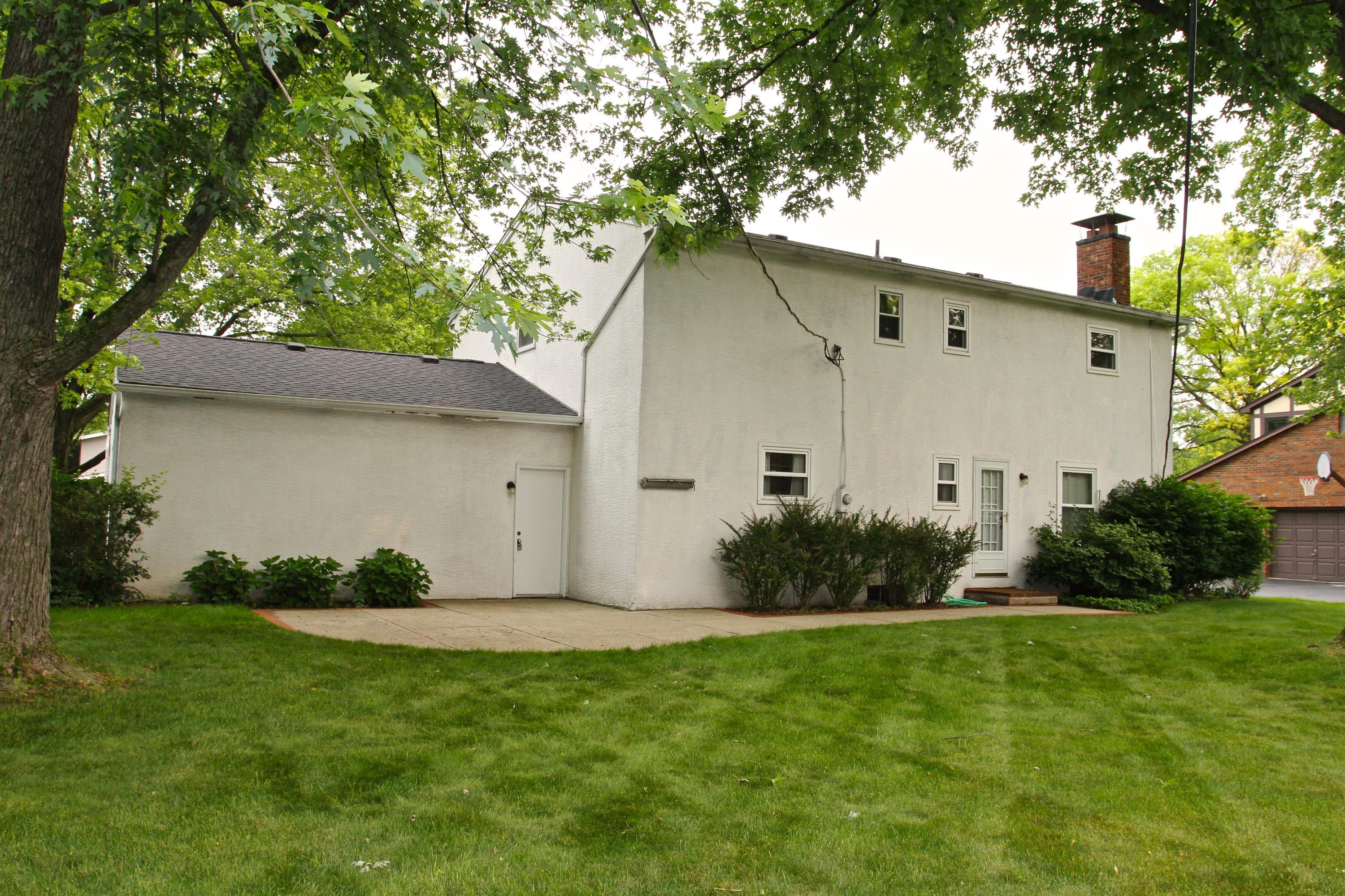 1343 Windham Road Columbus, OH 43220 - Photo 6 of 36 Gallery Image 6