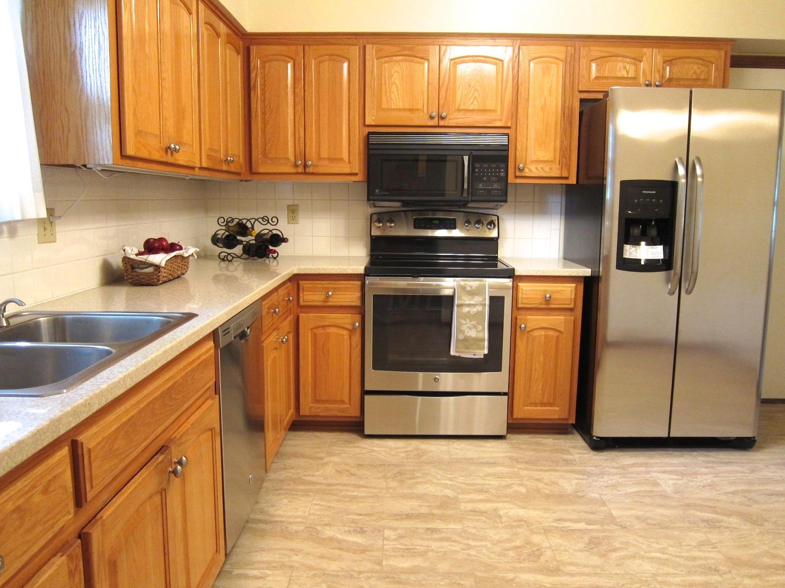 1343 Windham Road Columbus, OH 43220 - Photo 7 of 36 Gallery Image 7