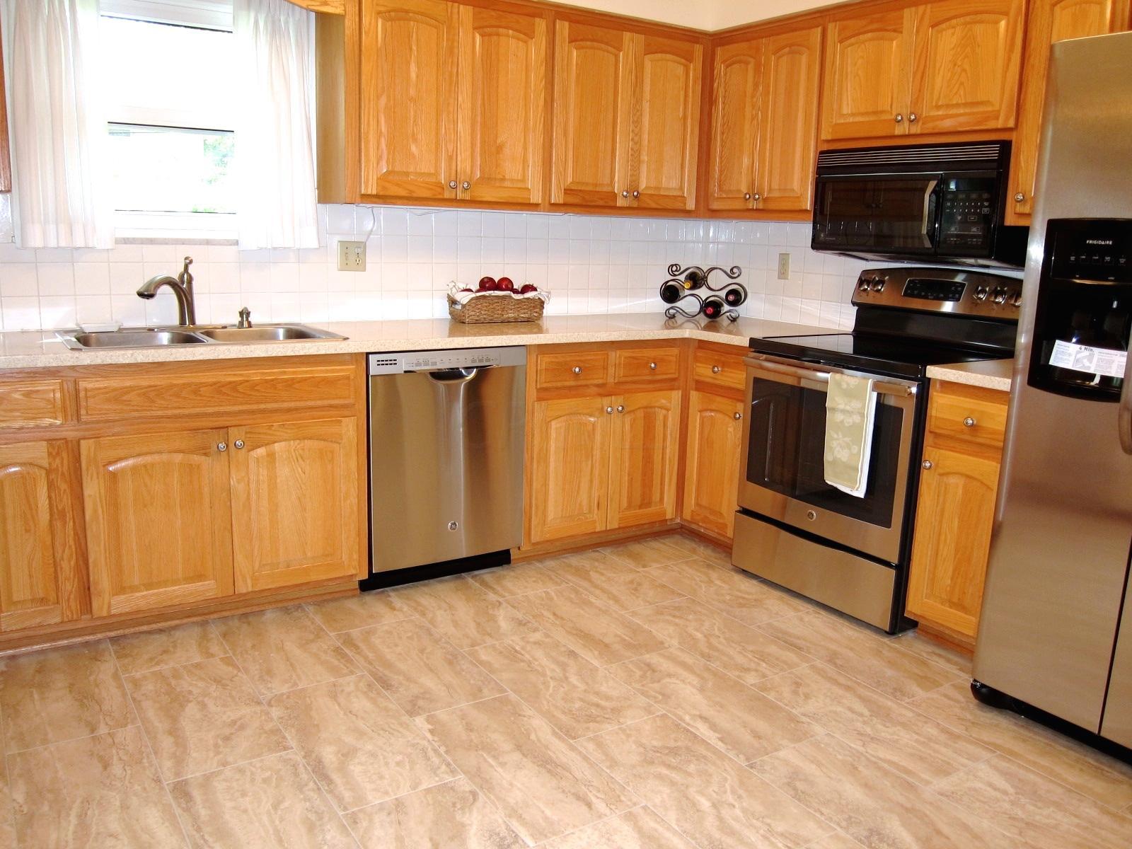 1343 Windham Road Columbus, OH 43220 - Photo 8 of 36 Gallery Image 8