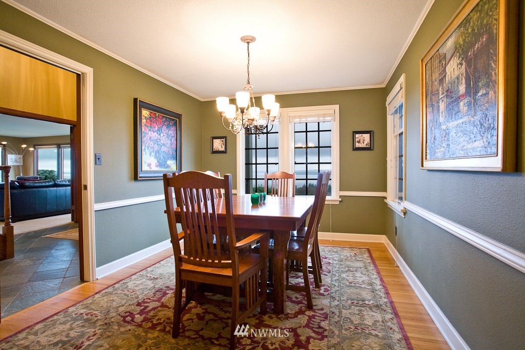 18514 Ridgefield Road Northwest Shoreline, WA 98177 - Photo 3 of 15 Gallery Image 3