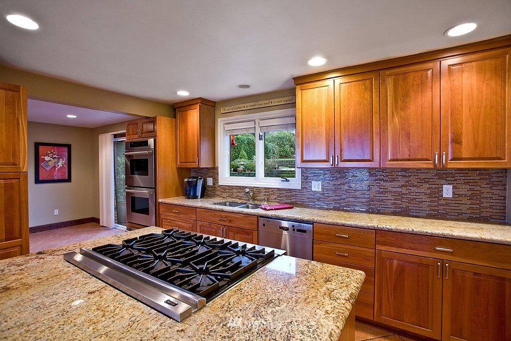 18514 Ridgefield Road Northwest Shoreline, WA 98177 - Photo 6 of 15 Gallery Image 6