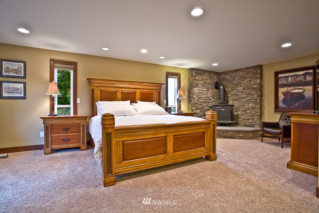 18514 Ridgefield Road Northwest Shoreline, WA 98177 - Photo 8 of 15 Gallery Image 8