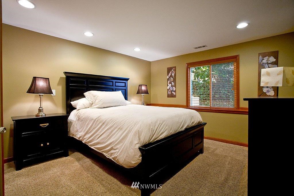 18514 Ridgefield Road Northwest Shoreline, WA 98177 - Photo 9 of 15 Gallery Image 9