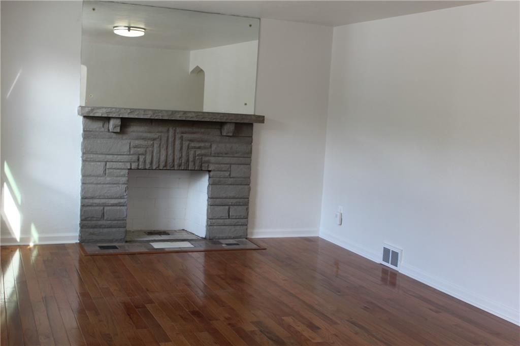 1043 Connor Road Pittsburgh, PA 15234 - Photo 2 of 14 Gallery Image 2