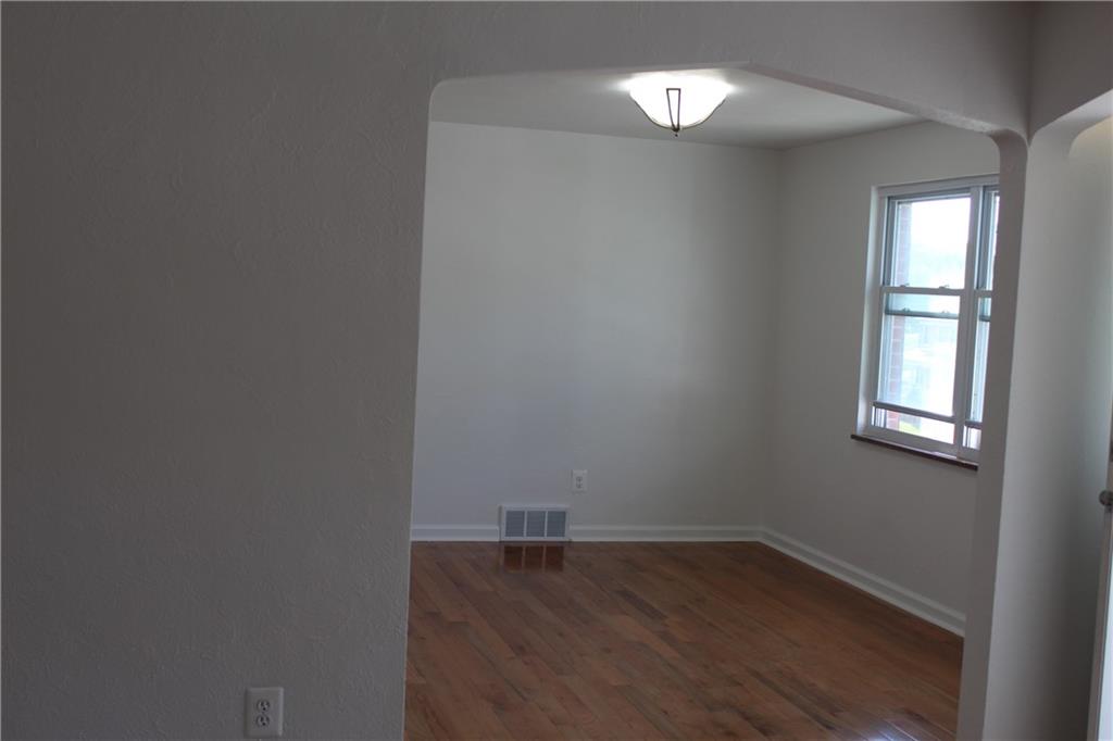 1043 Connor Road Pittsburgh, PA 15234 - Photo 3 of 14 Gallery Image 3