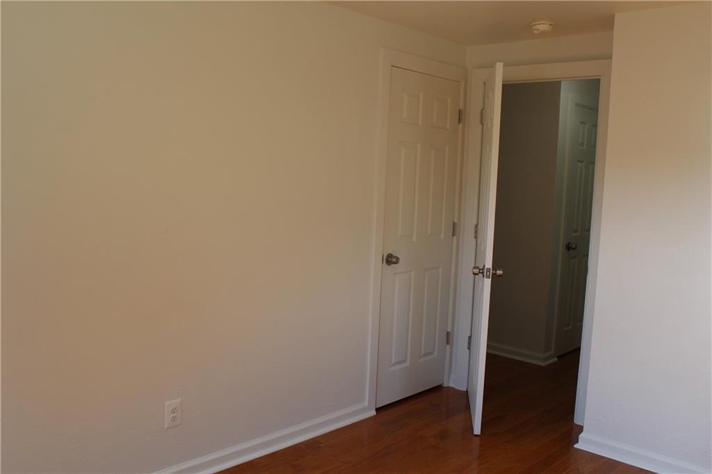 1043 Connor Road Pittsburgh, PA 15234 - Photo 7 of 14 Gallery Image 7