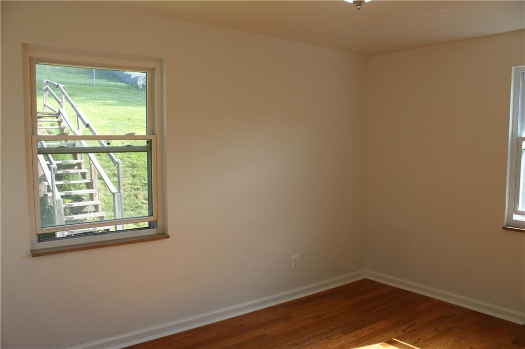 1043 Connor Road Pittsburgh, PA 15234 - Photo 8 of 14 Gallery Image 8