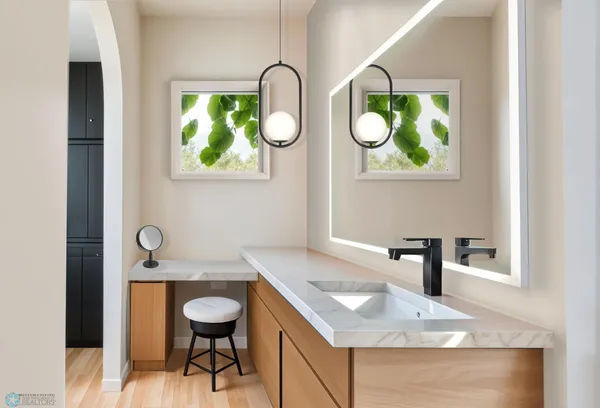 $575,000 | 289 Mickey Mouse Avenue, Horace, ND 58047