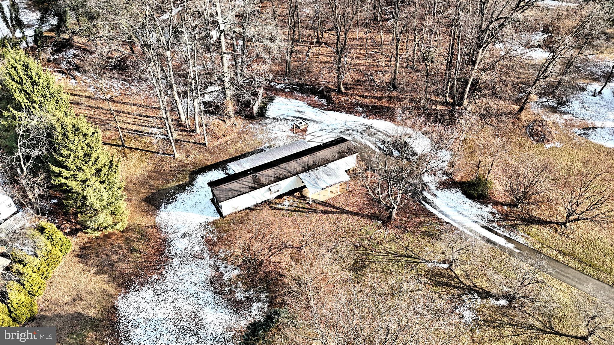 433 Saylors Mill Road Spring City, PA 19475 - Photo 24 of 40 a view of roof with yard