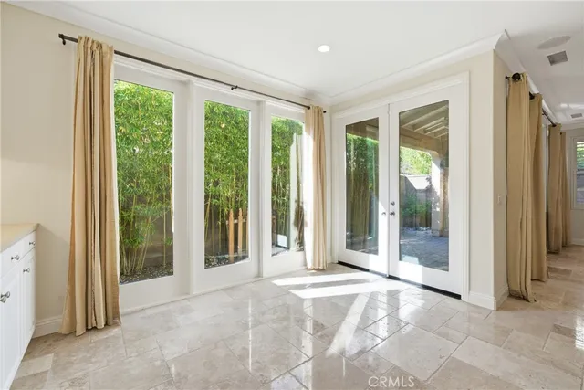 a view of a large window with an outdoor space