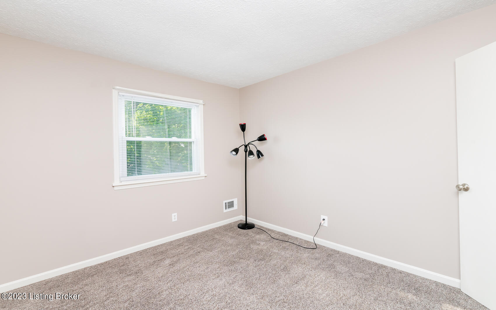 4501 Gaudet Road Louisville, KY 40299 - Photo 23 of 50 4501 Gaudet Rd (33)