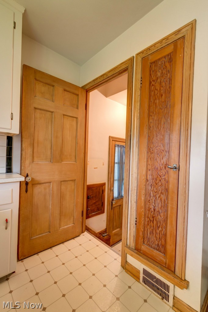 17622 Ingleside Road Cleveland, OH 44119 - Photo 16 of 22 Let's head to the family room.