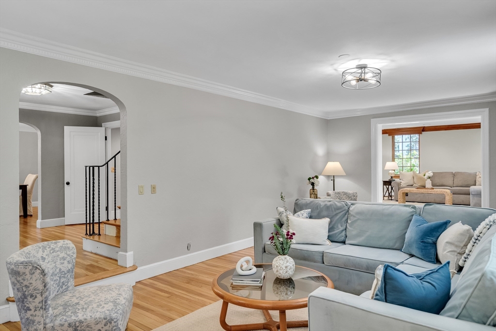72 Beverly Road Brookline, MA 02467 - Photo 6 of 42 Gallery Image 6
