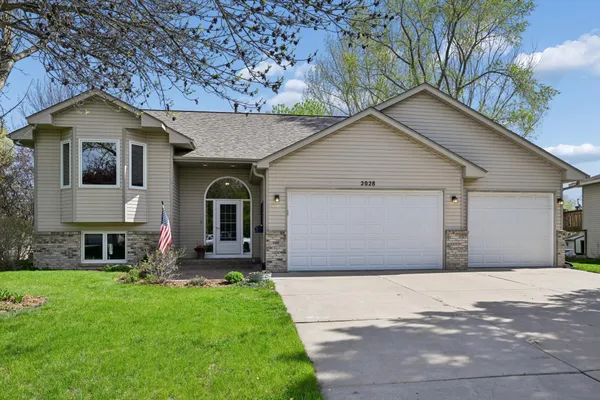 $400,000 | 2028 Meadow Street, Cologne, MN 55322