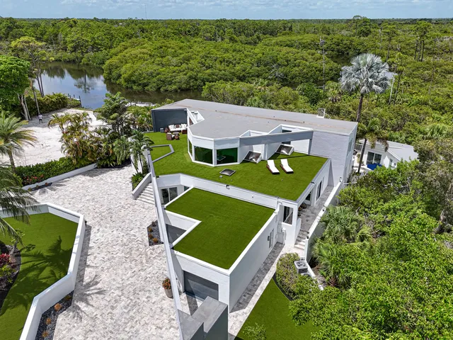 $4,800,000 | 10541 Southeast Le Parc, Jupiter, FL 33469