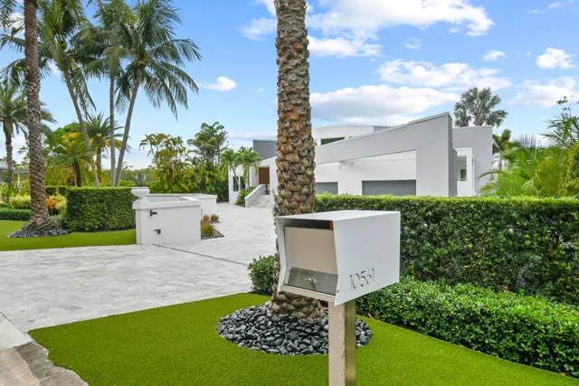 $4,800,000 | 10541 Southeast Le Parc, Jupiter, FL 33469