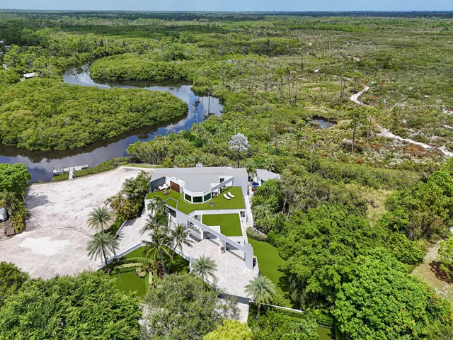 $4,800,000 | 10541 Southeast Le Parc, Jupiter, FL 33469