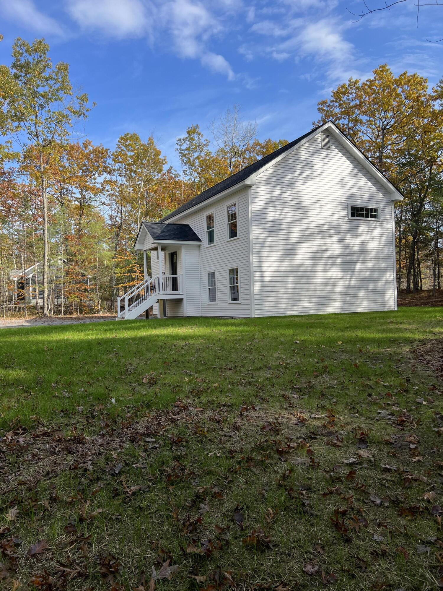 142 Burnham Drive Naples, ME 04055 - Photo 3 of 31 IMG_2619