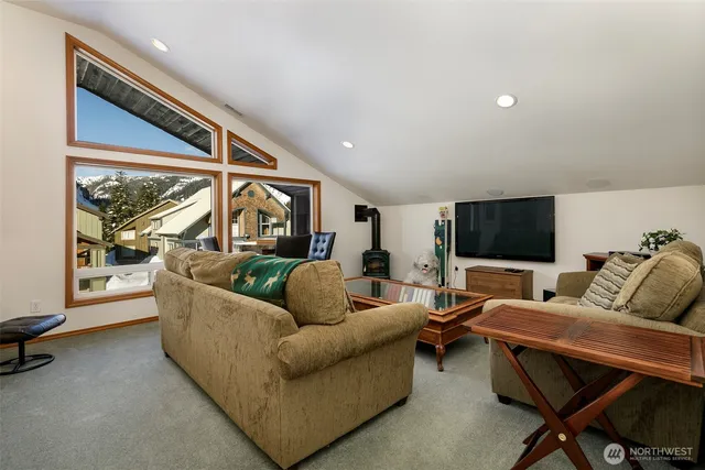 $1,295,000 | 15 Guye Peak Lane, Snoqualmie Pass, WA 98068