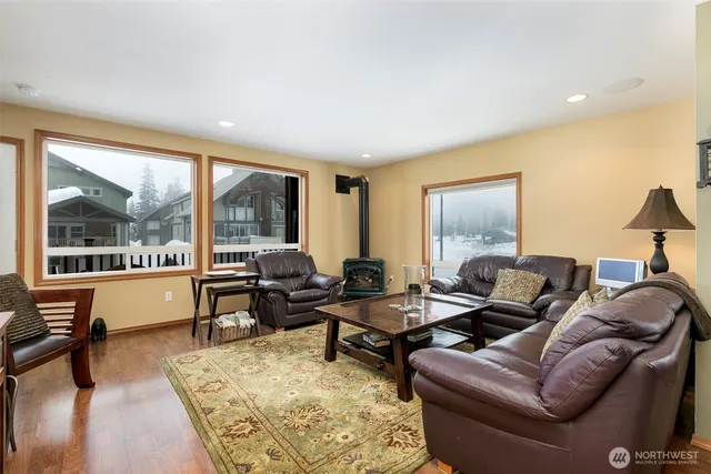 $1,295,000 | 15 Guye Peak Lane, Snoqualmie Pass, WA 98068