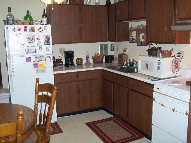 3566-3578 North Barbee Road Warsaw, IN 46582 - Photo 3 of 24 Gallery Image 3
