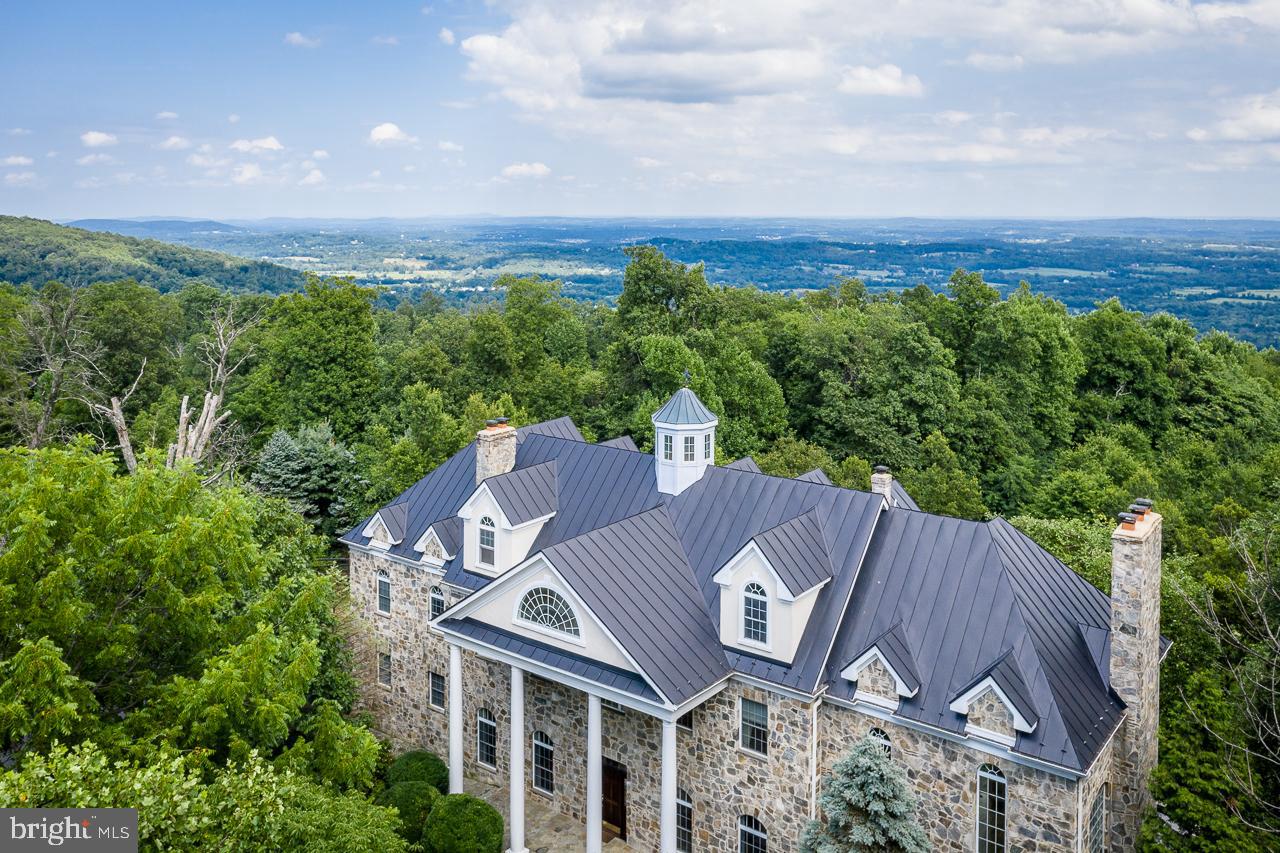 18426 Blue Ridge Mountain Road Bluemont, VA 20135 - Photo 2 of 59