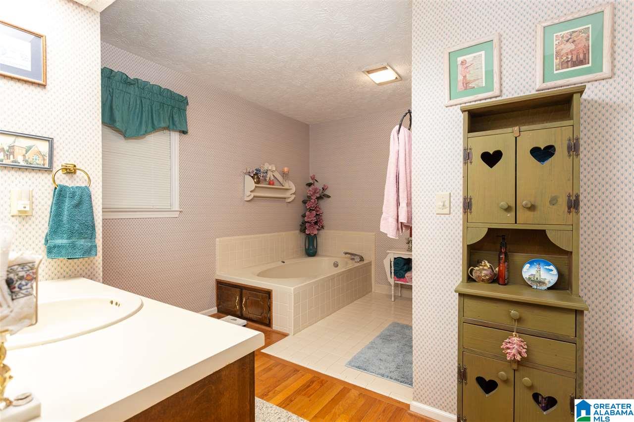 401 Shamrock Road Anniston, AL 36207 - Photo 14 of 46