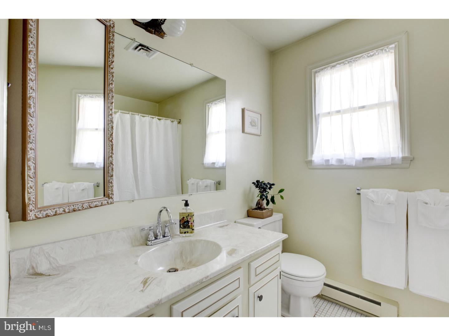 137 Grandview Road Springfield, PA 19064 - Photo 15 of 23 Bathroom
