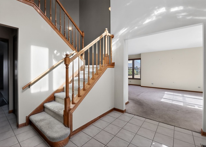 3902 Edgewater Drive Hazel Crest, IL 60429 - Photo 18 of 23 a view of entryway