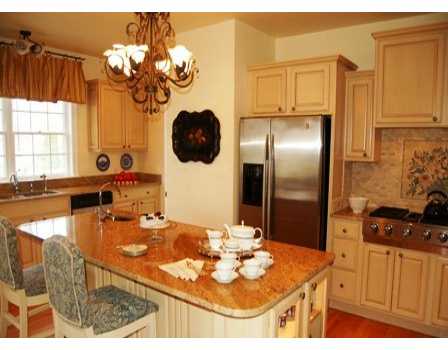 597 Ocean Road Narragansett, RI 02882 - Photo 7 of 7 Kitchen.