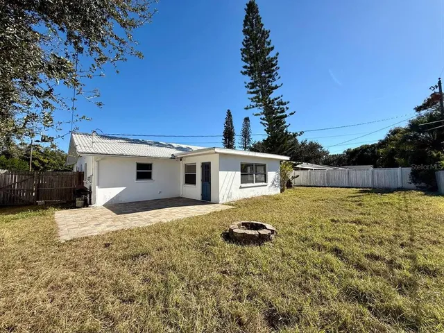 $2,450 | 1468 South Evergreen Avenue, Clearwater, FL 33756