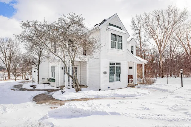 $585,000 | 1911 South 500 East, Columbia City, IN 46725