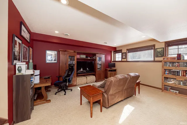 $585,000 | 1911 South 500 East, Columbia City, IN 46725