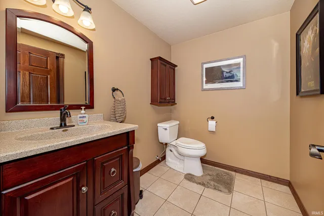 $585,000 | 1911 South 500 East, Columbia City, IN 46725