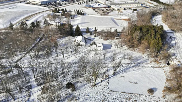 $585,000 | 1911 South 500 East, Columbia City, IN 46725