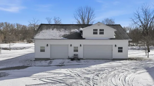 $585,000 | 1911 South 500 East, Columbia City, IN 46725