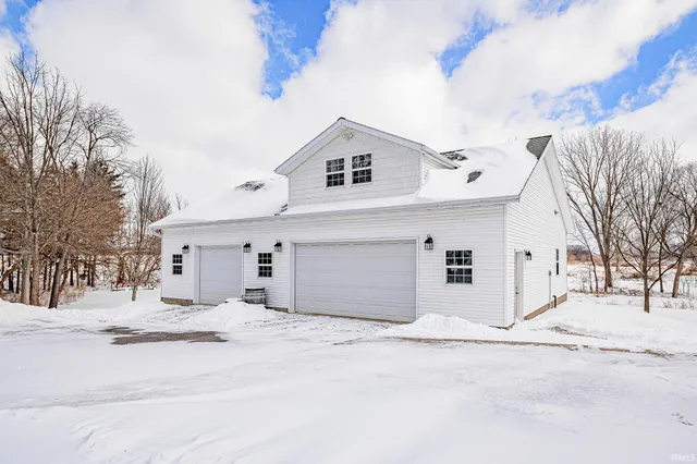 $585,000 | 1911 South 500 East, Columbia City, IN 46725