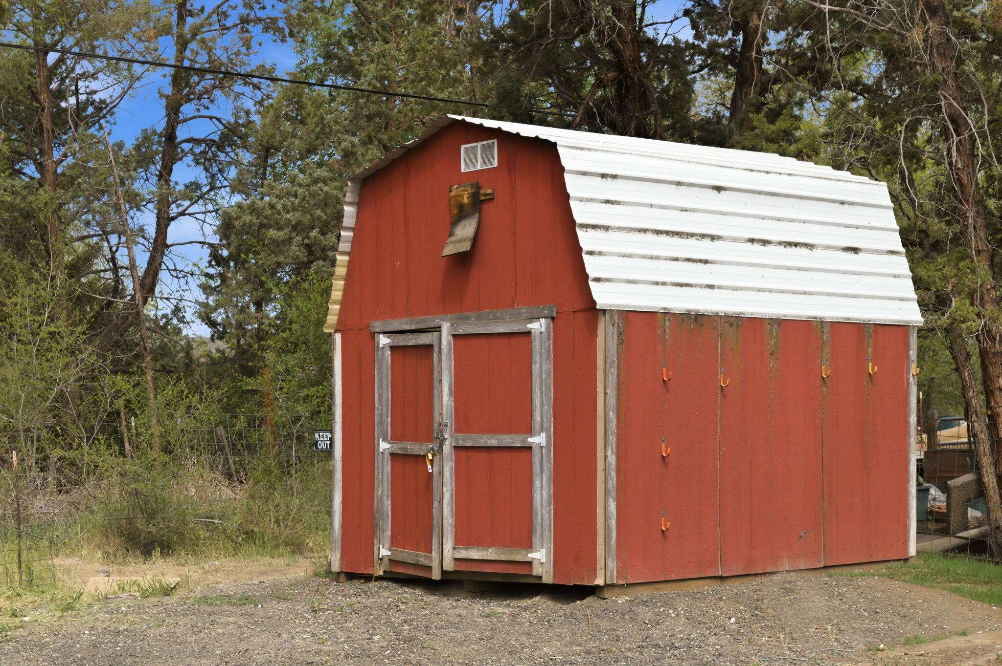 1971 Southwest 25th Street Redmond, OR 97756 - Photo 29 of 30 a view of a wooden door