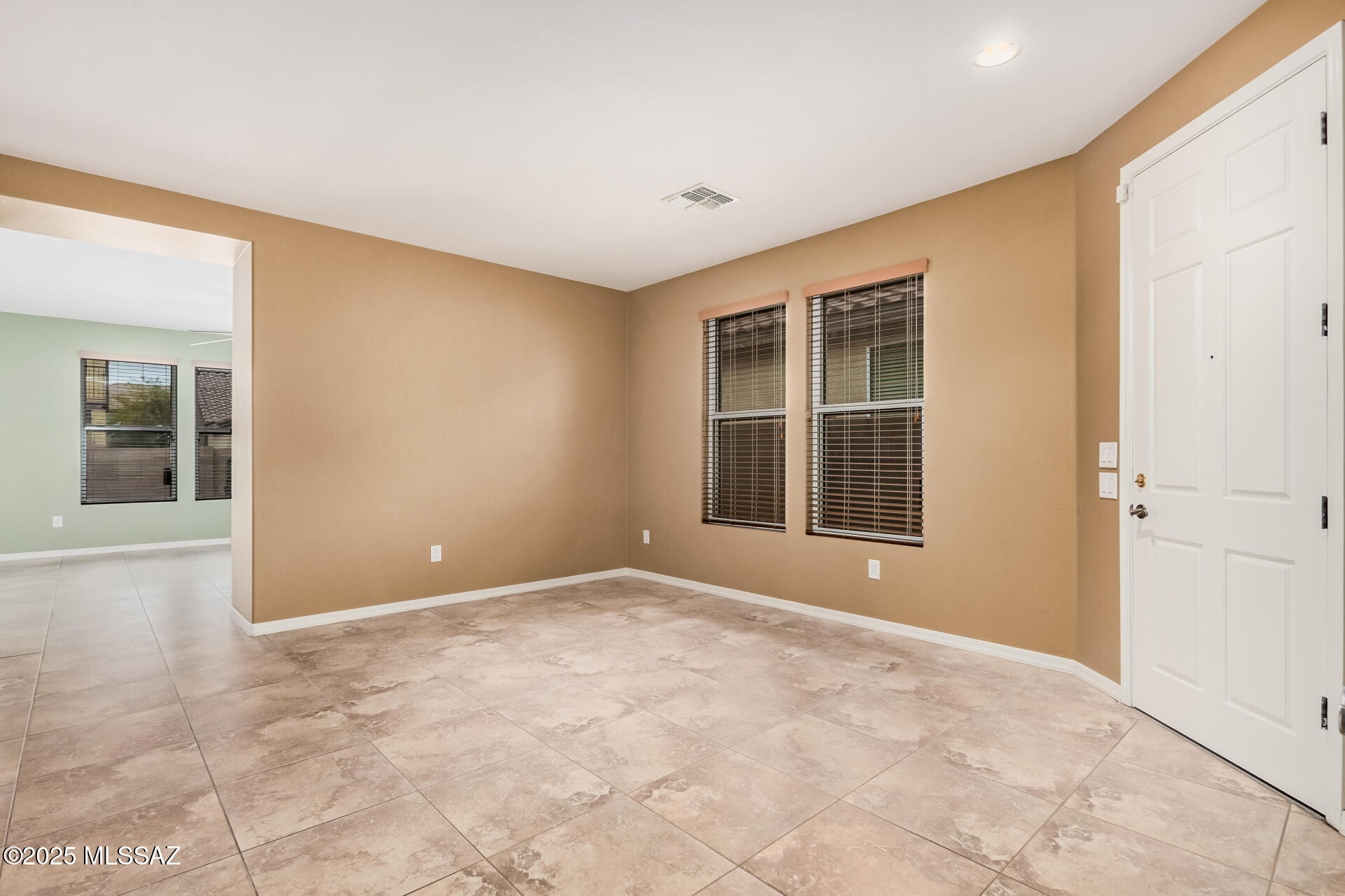 7024 South Calypso Court Tucson, AZ 85756 - Photo 4 of 31 Gallery Image 4
