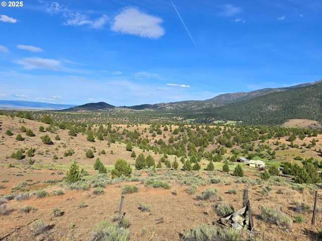 a view of an outdoor space with a lake view