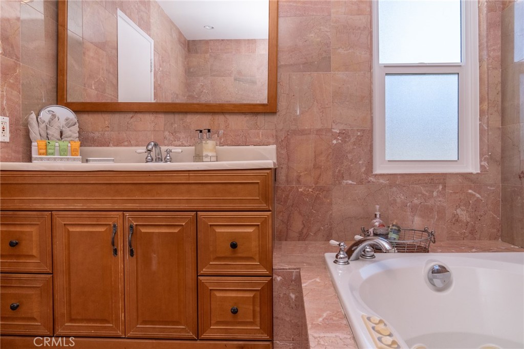 10660 Melvin Avenue Porter Ranch, CA 91326 - Photo 29 of 70