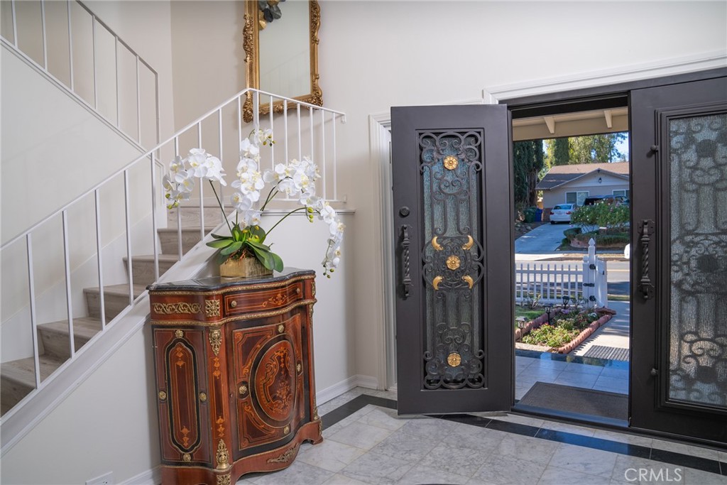 10660 Melvin Avenue Porter Ranch, CA 91326 - Photo 3 of 70