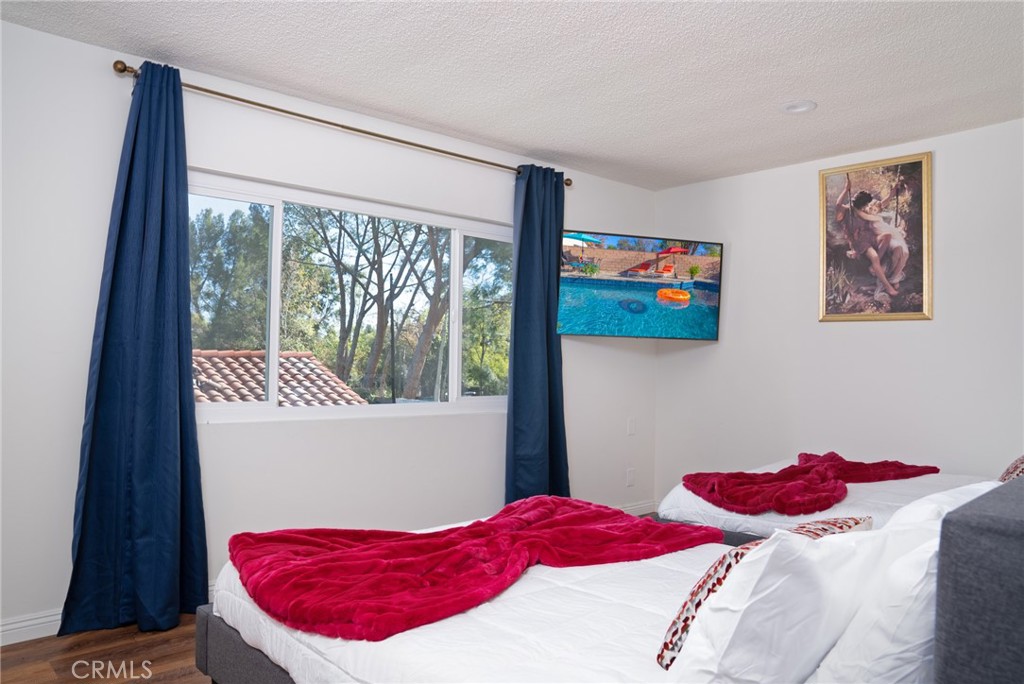 10660 Melvin Avenue Porter Ranch, CA 91326 - Photo 35 of 70