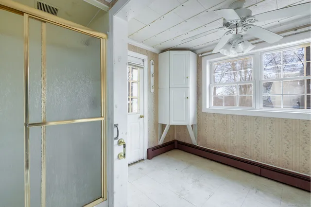 $189,900 | 854 Frost Road, Waterbury, CT 06705