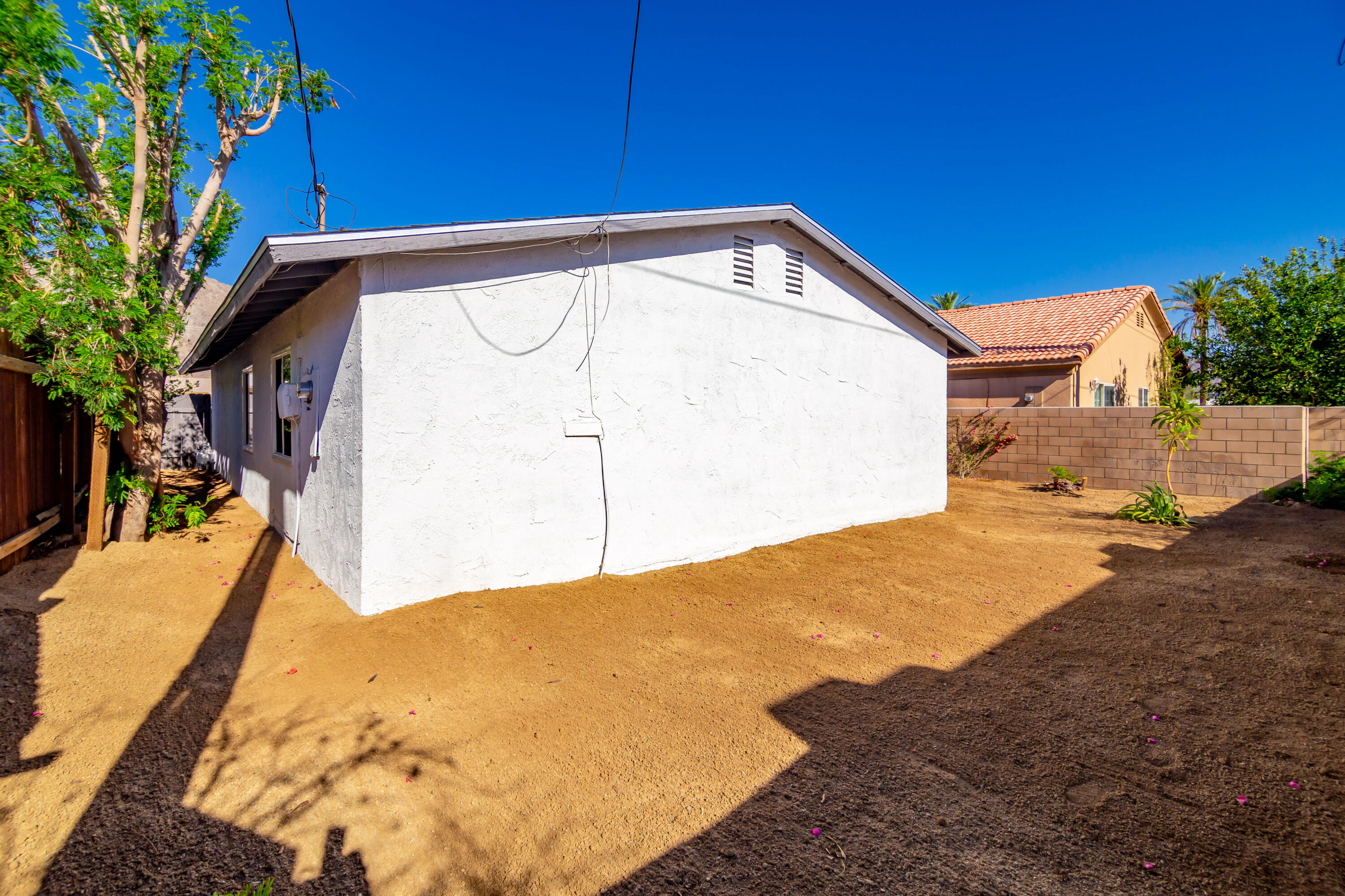 52880 Avenida Navarro La Quinta, CA 92253 - Photo 24 of 27 a view of a house with a snow