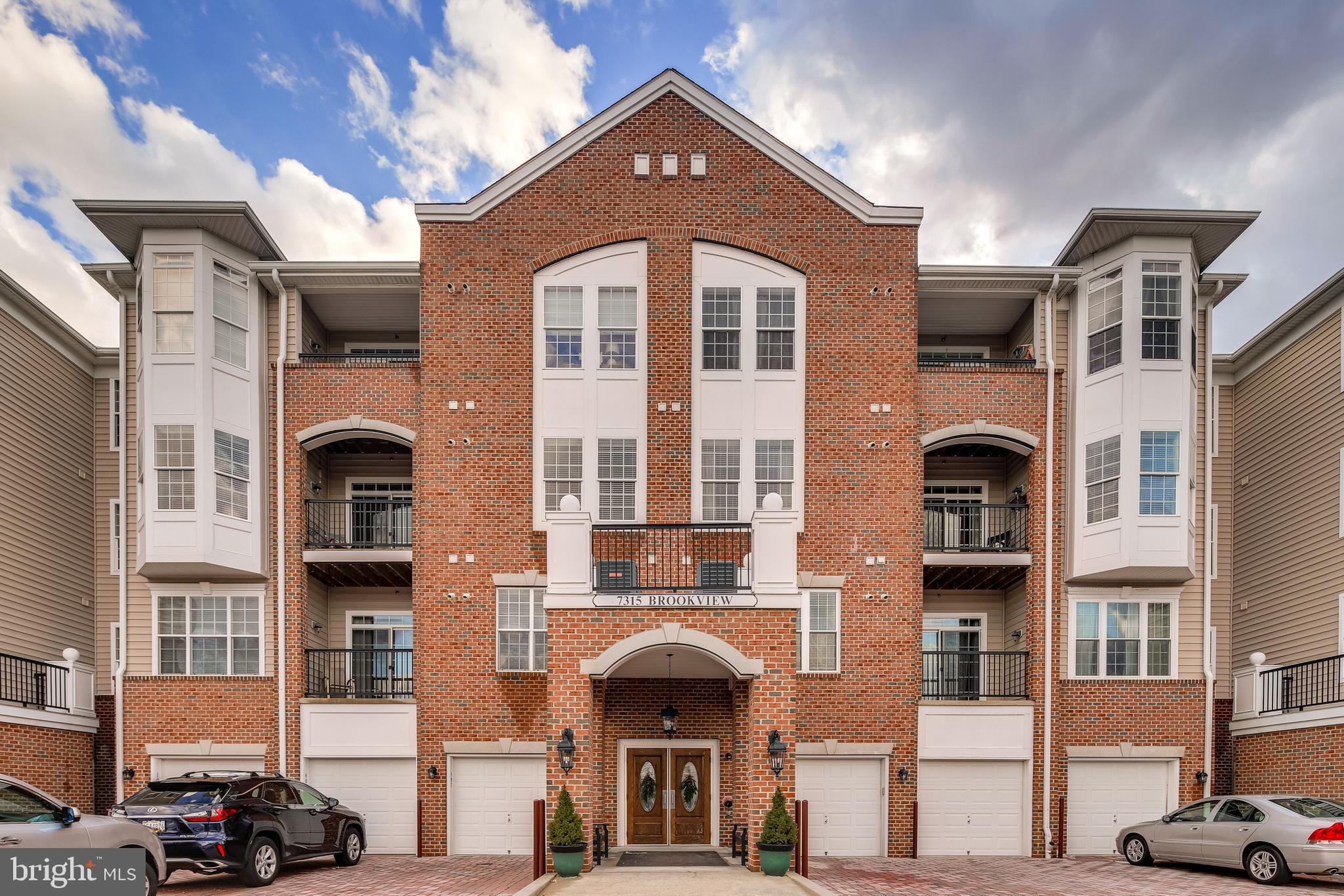 7315 Brookview Rd Unit 208-Parking Garage Included