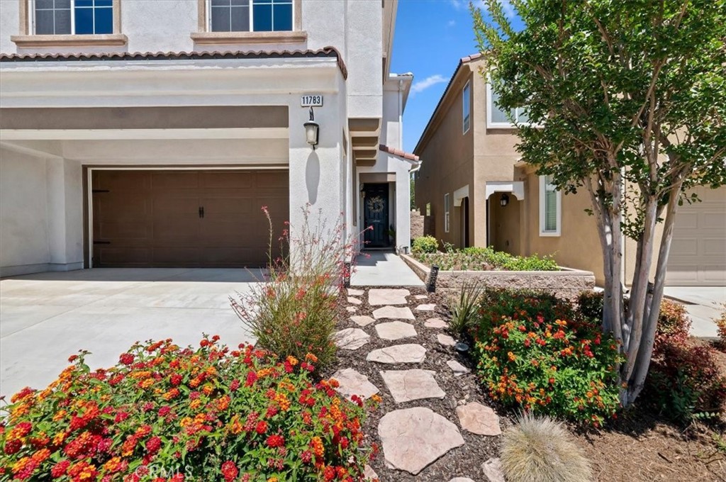 11783 Cramer Road Yucaipa, CA 92399 - Photo 5 of 35