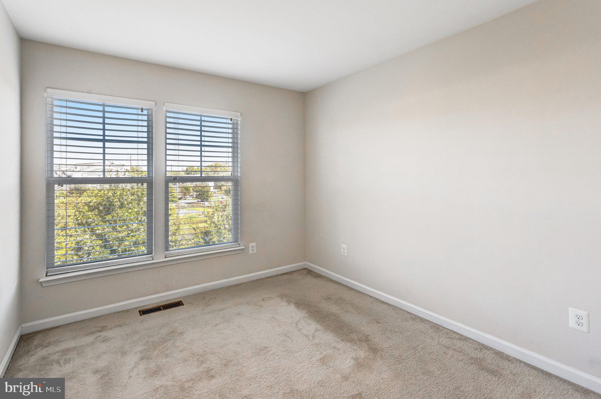 8940 Dahlgren Ridge Road Manassas, VA 20111 - Photo 19 of 36 Gallery Image 19