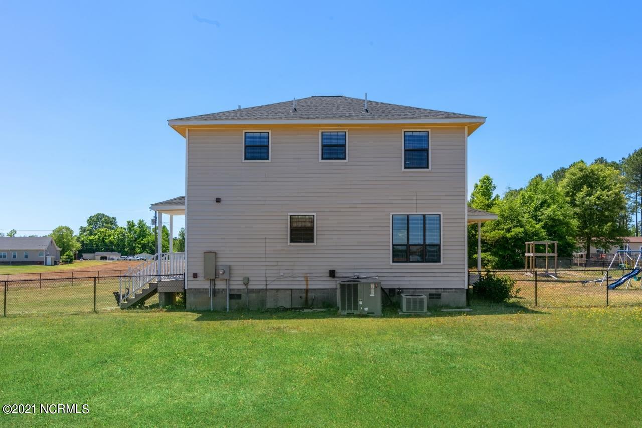 7801 Old Smithfield Road Bailey, NC 27807 - Photo 29 of 34 Back of House